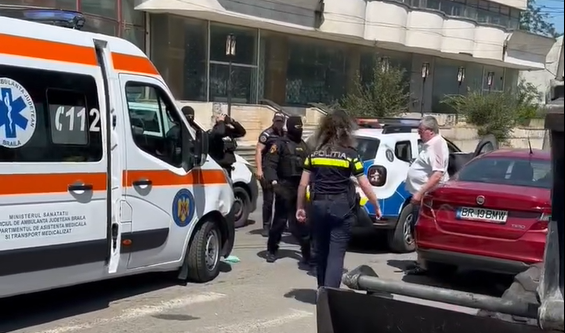 VIDEO Un bărbat a fost înjunghiat mortal de un minor, după un conflict între cumnați, în Brăila Screenshot 5 3