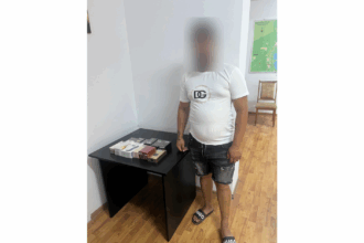 Bărbat depistat a doua oară de jandarmii constănțeni în timp ce vindea parfumuri contrafăcute în Mangalia Untitled design33
