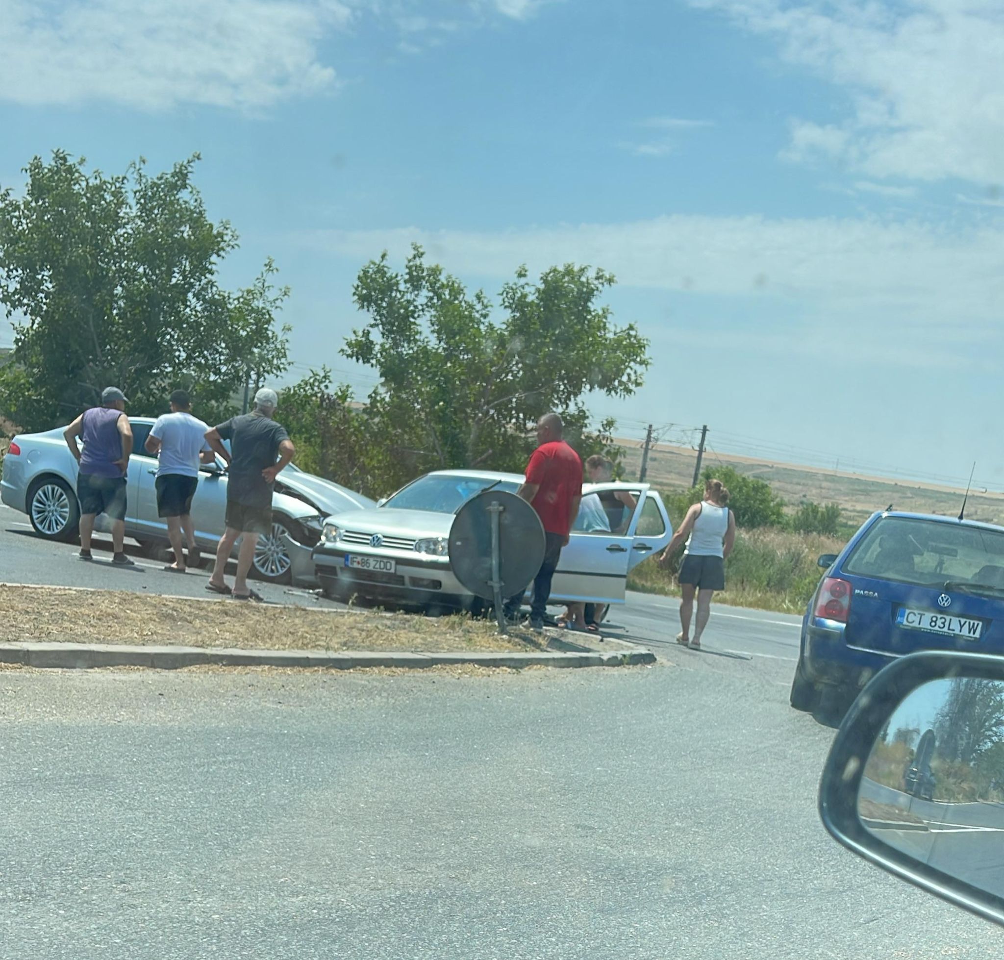 FOTO VIDEO Accident între două autoturisme la Poarta Albă, Constanța WhatsApp Image 2025 07 05 at 13.45.11