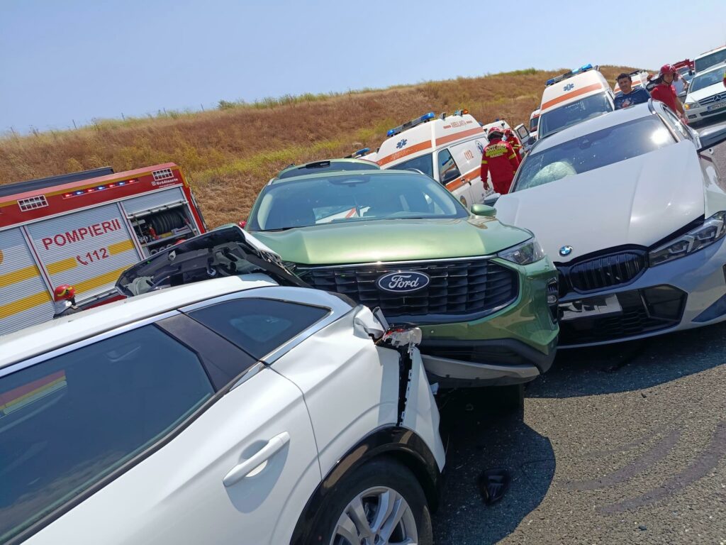 FOTO VIDEO Plan roșu de intervenție pe A2: carambol cu șapte mașini / Trei victime transportate la spital UPDATE 2 FOTO VIDEO Plan roșu de intervenție pe A2: carambol cu șapte mașini / Trei victime transportate la spital UPDATE WhatsApp Image 2025 07 06 at 12.28.09 1