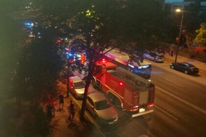 FOTO VIDEO SCANDAL la un incendiu pe 1 Mai: Proprietar, încătușat de pompieri după ce a refuzat să deschidă ușa WhatsApp Image 2025 07 10 at 21.27.48