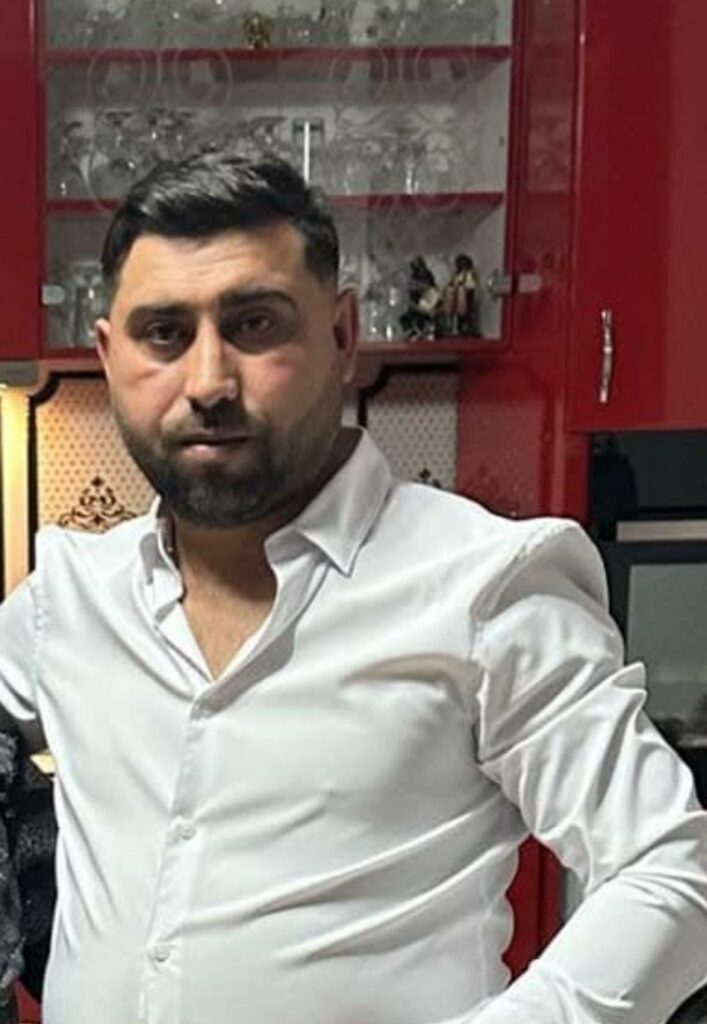 El este șoferul de Bolt care a încercat să violeze o tânără în timpul unei curse/ Va fi în fața magistraților 4 El este șoferul de Bolt care a încercat să violeze o tânără în timpul unei curse/ Va fi în fața magistraților WhatsApp Image 2025 07 13 at 05.42.48