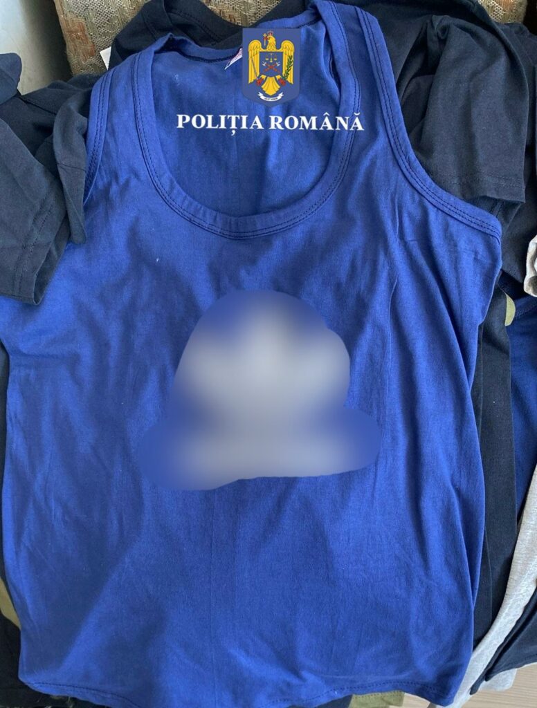 FOTO Dosar penal pentru un bărbat care vindea haine contrafăcute în Murfatlar WhatsApp Image 2025 07 13 at 13.53.15 1