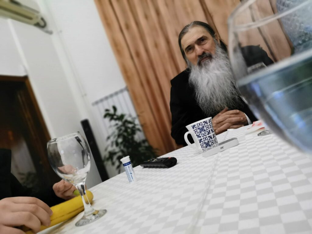 FOTO VIDEO Reședința Arhiepiscopului Teodosie: viața discretă dintr-un monument istoric din Constanța, cu vedere la mare 12 FOTO VIDEO Reședința Arhiepiscopului Teodosie: viața discretă dintr-un monument istoric din Constanța, cu vedere la mare WhatsApp Image 2025 07 14 at 08.15.51 3 2