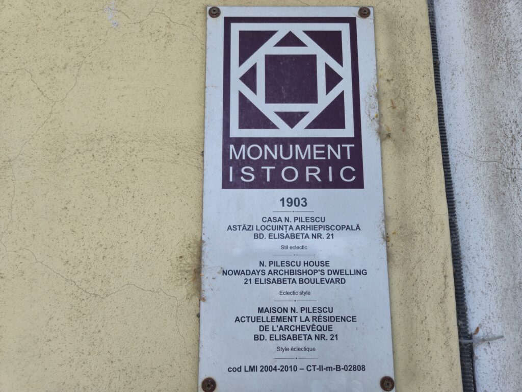 FOTO VIDEO Reședința Arhiepiscopului Teodosie: viața discretă dintr-un monument istoric din Constanța, cu vedere la mare 18 FOTO VIDEO Reședința Arhiepiscopului Teodosie: viața discretă dintr-un monument istoric din Constanța, cu vedere la mare WhatsApp Image 2025 07 14 at 08.17.08