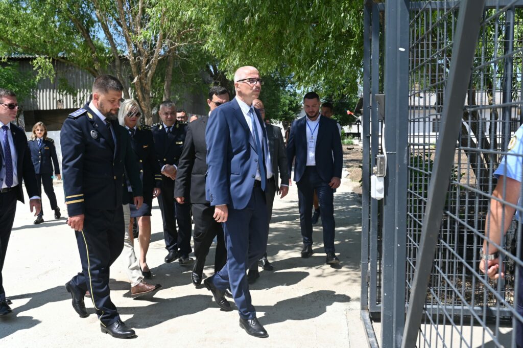LIVE GALERIE FOTO| Ministrul Justiției și șefii din instanțe și parchete, PREZENȚI la inaugurarea Penitenciarelor Valu lui Traian și Poarta ALbă WhatsApp Image 2025 07 18 at 13.22.20