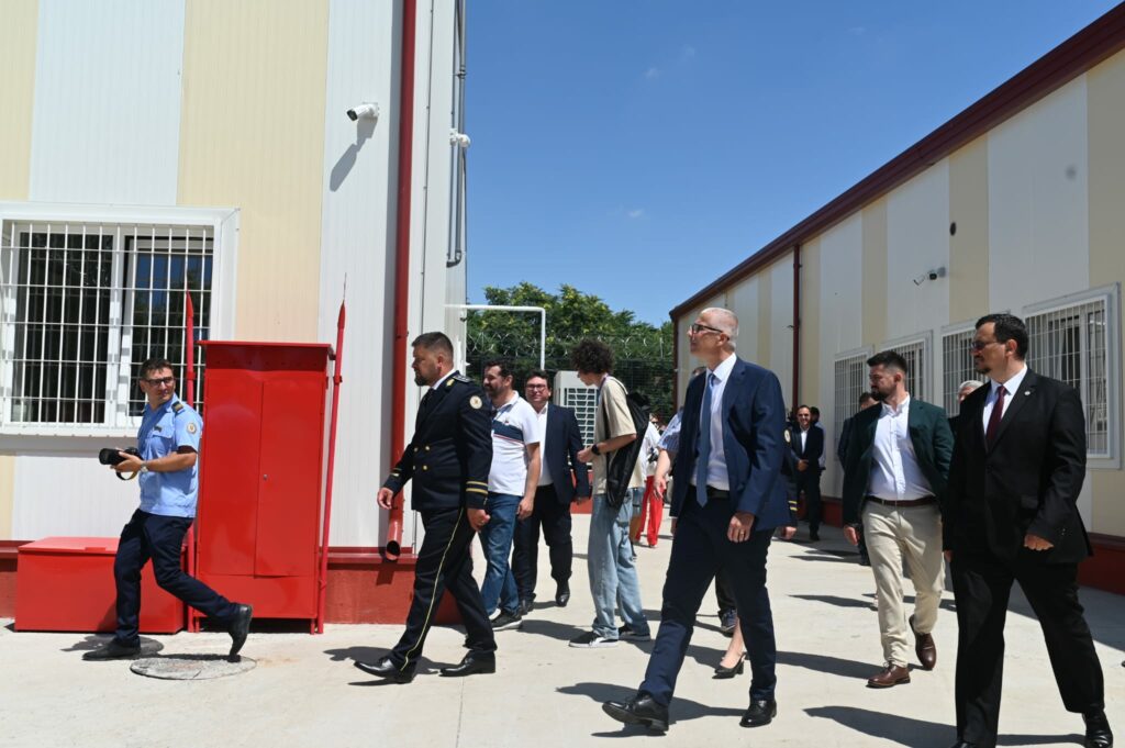 LIVE GALERIE FOTO| Ministrul Justiției și șefii din instanțe și parchete, PREZENȚI la inaugurarea Penitenciarelor Valu lui Traian și Poarta ALbă WhatsApp Image 2025 07 18 at 13.24.01