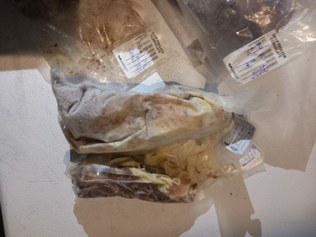 FOTO VIDEO Comisarii ANPC au închis temporar șapte cluburi din Vama Veche și Costinești. Iată ce nereguli au fost constatate 28 FOTO VIDEO Comisarii ANPC au închis temporar șapte cluburi din Vama Veche și Costinești. Iată ce nereguli au fost constatate WhatsApp Image 2025 07 19 at 06.33.37 1