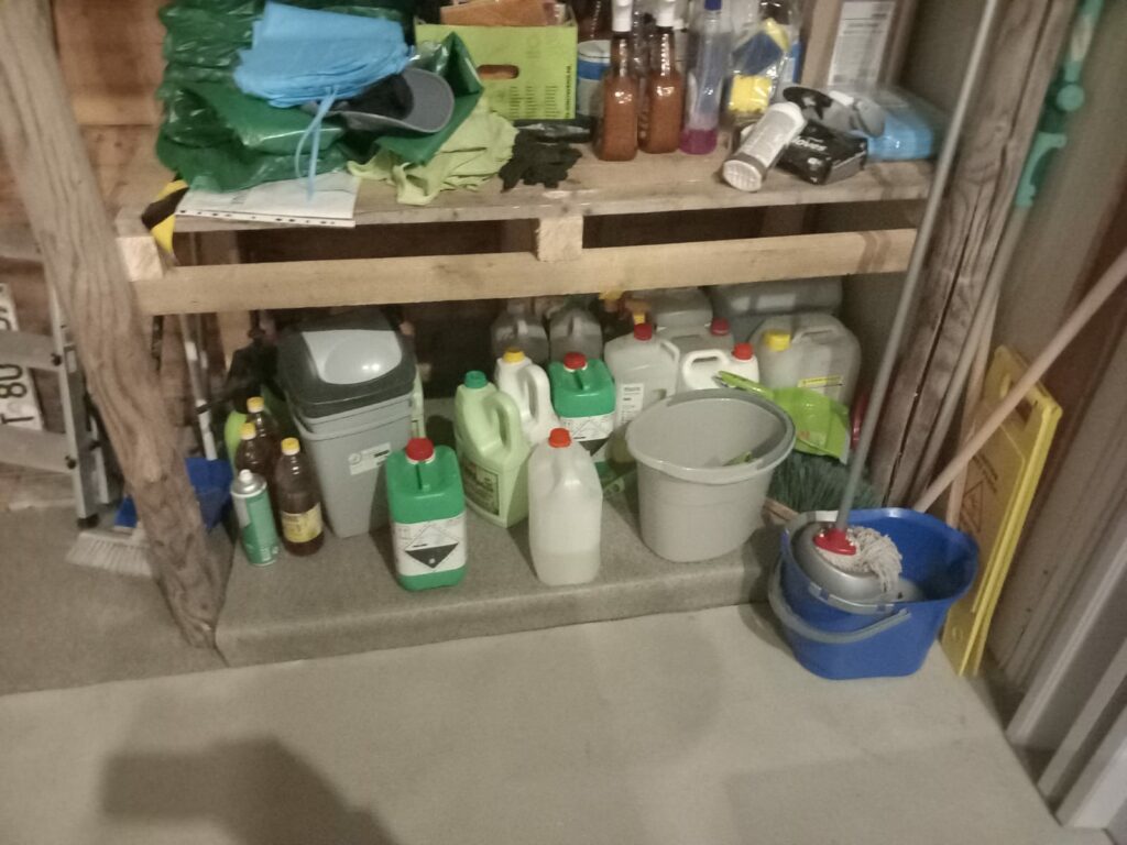 FOTO VIDEO Comisarii ANPC au închis temporar șapte cluburi din Vama Veche și Costinești. Iată ce nereguli au fost constatate 27 FOTO VIDEO Comisarii ANPC au închis temporar șapte cluburi din Vama Veche și Costinești. Iată ce nereguli au fost constatate WhatsApp Image 2025 07 19 at 06.33.37 2