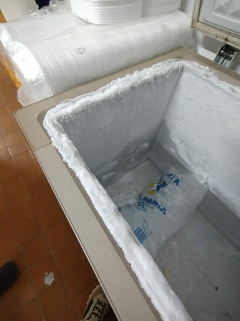 FOTO VIDEO Comisarii ANPC au închis temporar șapte cluburi din Vama Veche și Costinești. Iată ce nereguli au fost constatate 13 FOTO VIDEO Comisarii ANPC au închis temporar șapte cluburi din Vama Veche și Costinești. Iată ce nereguli au fost constatate WhatsApp Image 2025 07 19 at 06.33.40 5