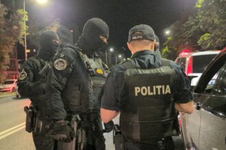 FOTO VIDEO Razie de amploare în Constanța și Mamaia / Peste 1000 de persoane au fost legitimate / Peste 200 de amenzi aplicate / Doi șoferi beți, prinși la volan WhatsApp Image 2025 07 20 at 14.54.10 1