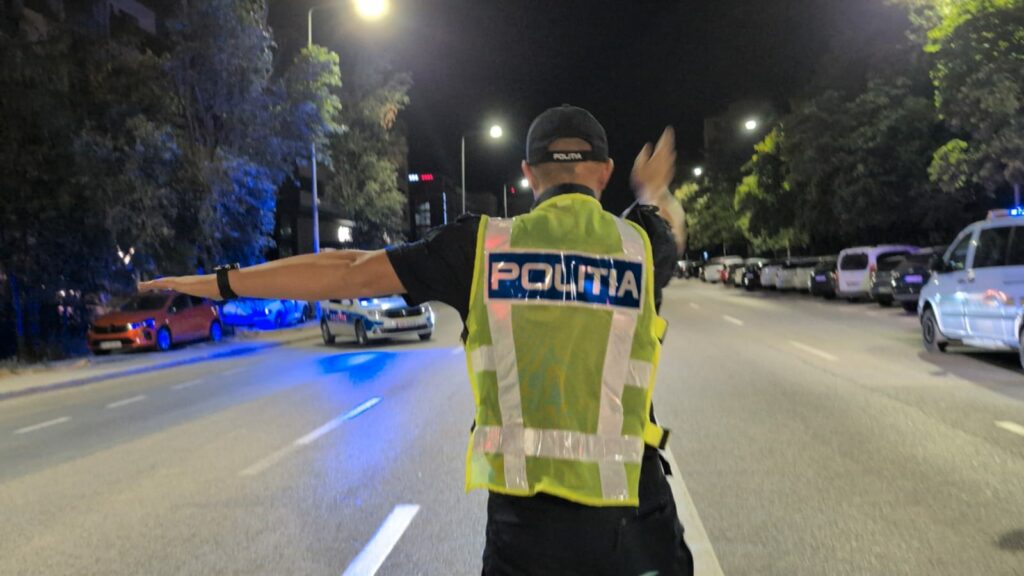 FOTO VIDEO Razie de amploare în Constanța și Mamaia / Peste 1000 de persoane au fost legitimate / Peste 200 de amenzi aplicate / Doi șoferi beți, prinși la volan 6 FOTO VIDEO Razie de amploare în Constanța și Mamaia / Peste 1000 de persoane au fost legitimate / Peste 200 de amenzi aplicate / Doi șoferi beți, prinși la volan WhatsApp Image 2025 07 20 at 14.54.10