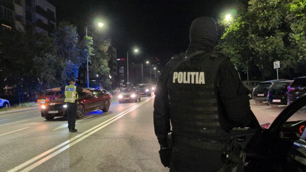 FOTO VIDEO Razie de amploare în Constanța și Mamaia / Peste 1000 de persoane au fost legitimate / Peste 200 de amenzi aplicate / Doi șoferi beți, prinși la volan 2 FOTO VIDEO Razie de amploare în Constanța și Mamaia / Peste 1000 de persoane au fost legitimate / Peste 200 de amenzi aplicate / Doi șoferi beți, prinși la volan WhatsApp Image 2025 07 20 at 14.54.11 1