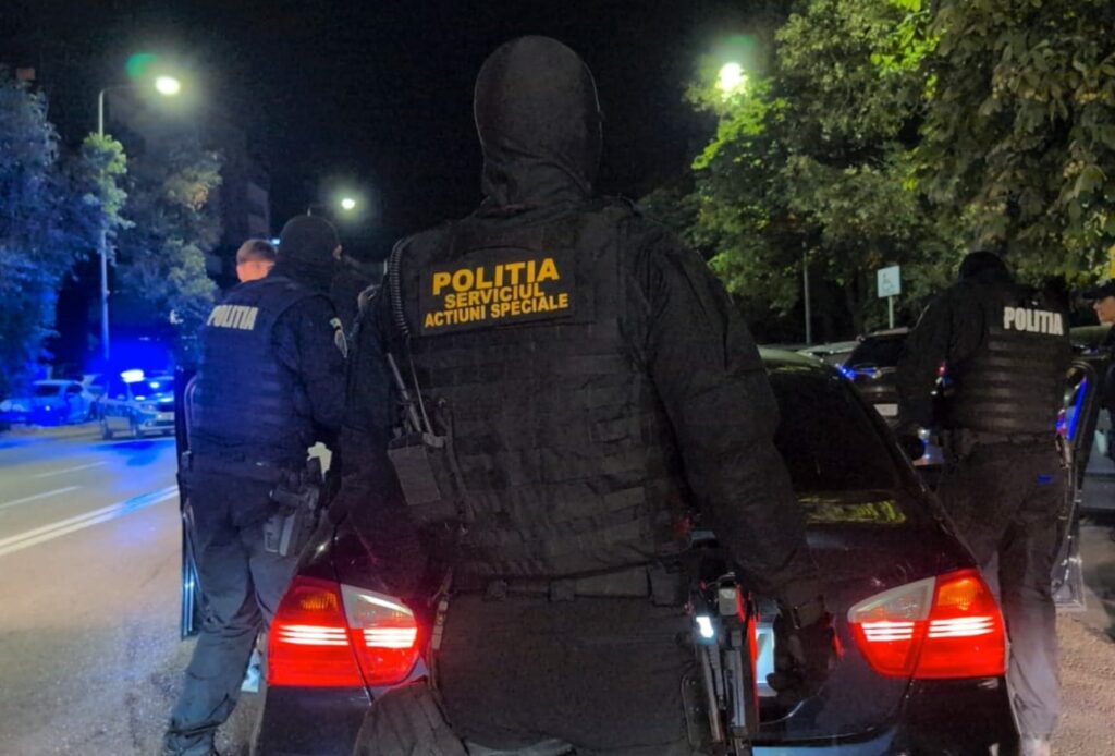 FOTO VIDEO Razie de amploare în Constanța și Mamaia / Peste 1000 de persoane au fost legitimate / Peste 200 de amenzi aplicate / Doi șoferi beți, prinși la volan 8 FOTO VIDEO Razie de amploare în Constanța și Mamaia / Peste 1000 de persoane au fost legitimate / Peste 200 de amenzi aplicate / Doi șoferi beți, prinși la volan WhatsApp Image 2025 07 20 at 14.54.13