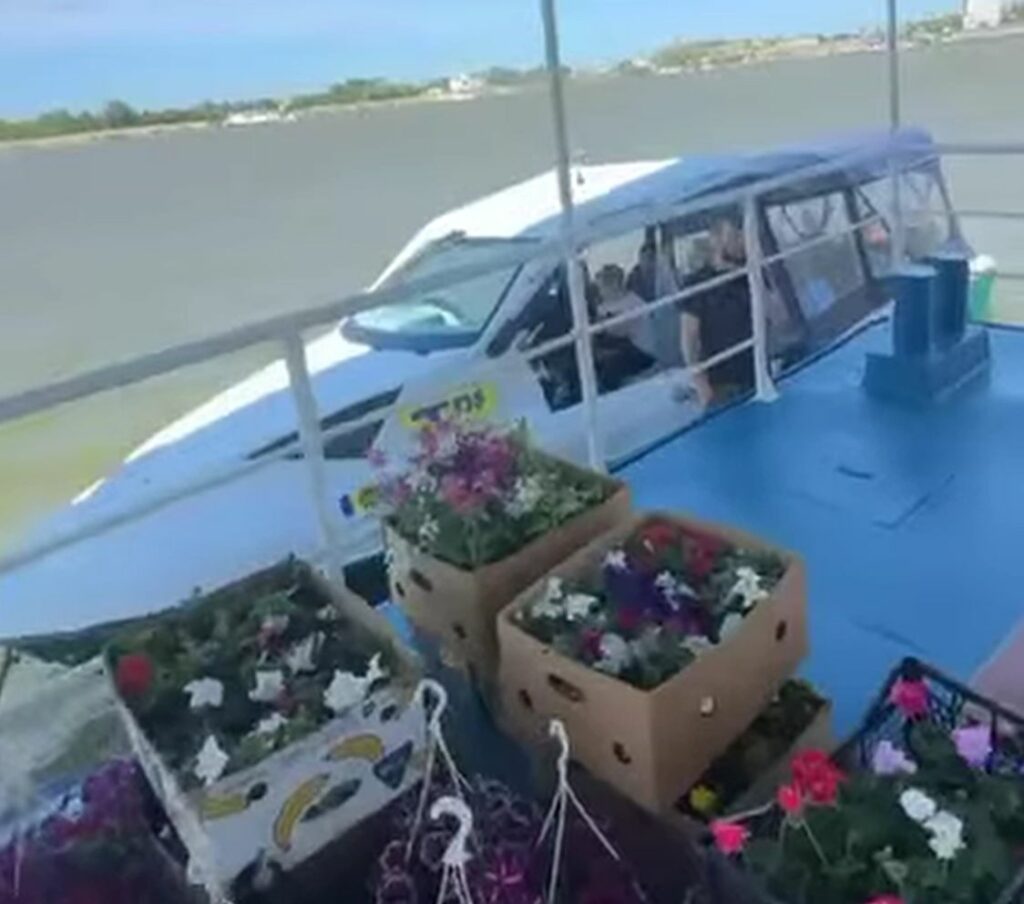 FOTO VIDEO. El este bărbatul care ar fi condus ambarcațiunea răsturnată la vărsarea Dunării în Marea Neagră / Patru persoane au murit UPDATE 2 FOTO VIDEO. El este bărbatul care ar fi condus ambarcațiunea răsturnată la vărsarea Dunării în Marea Neagră / Patru persoane au murit UPDATE WhatsApp Image 2025 07 28 at 23.35.12 1