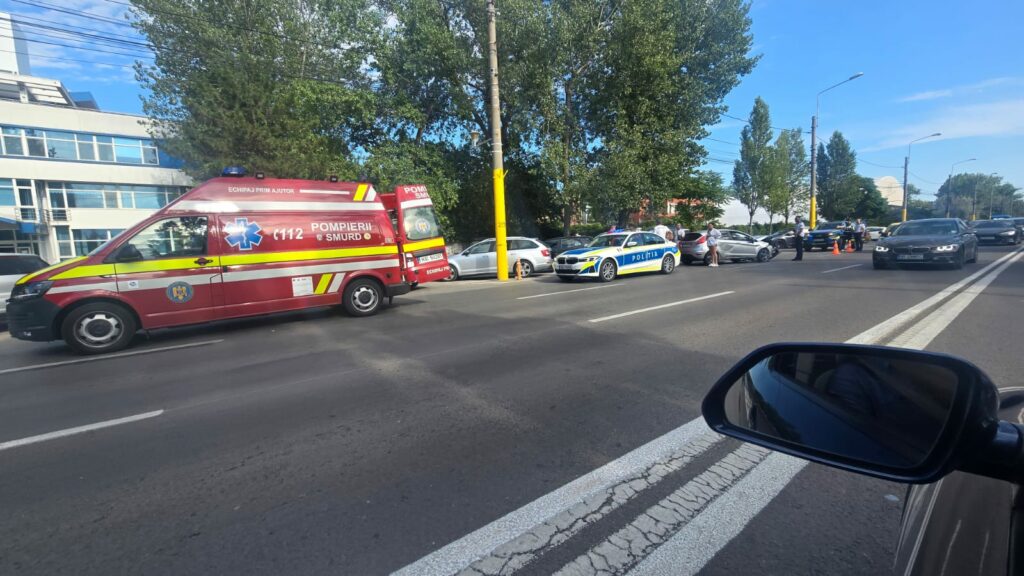 FOTO VIDEO/ ȘOFER MORT DE BEAT: Accident cu TREI persoane implicate, în Mamaia, în zona Hotelului Palas UPDATE 5 FOTO VIDEO/ ȘOFER MORT DE BEAT: Accident cu TREI persoane implicate, în Mamaia, în zona Hotelului Palas UPDATE WhatsApp Image 2025 07 31 at 17.25.04