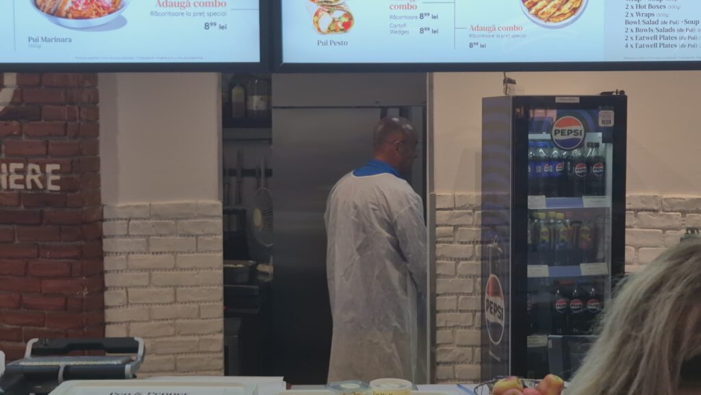 EXCLUSIV FOTO VIDEO/ Control DSVSA în City Park Mall! Mai multe restaurante, ÎNCHISE/ UPDATE 8 EXCLUSIV FOTO VIDEO/ Control DSVSA în City Park Mall! Mai multe restaurante, ÎNCHISE/ UPDATE a2762d41 1488 46ca 97b1 99dd8756bb73