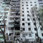 Rusia a atacat cu drone și rachete orașul Cernăuți, la 40km de România: Sunt doi morți și 14 răniți atac rusesc cu drone si rachete asupra orasului cernauti sunt doi morti si 14 raniti 989007