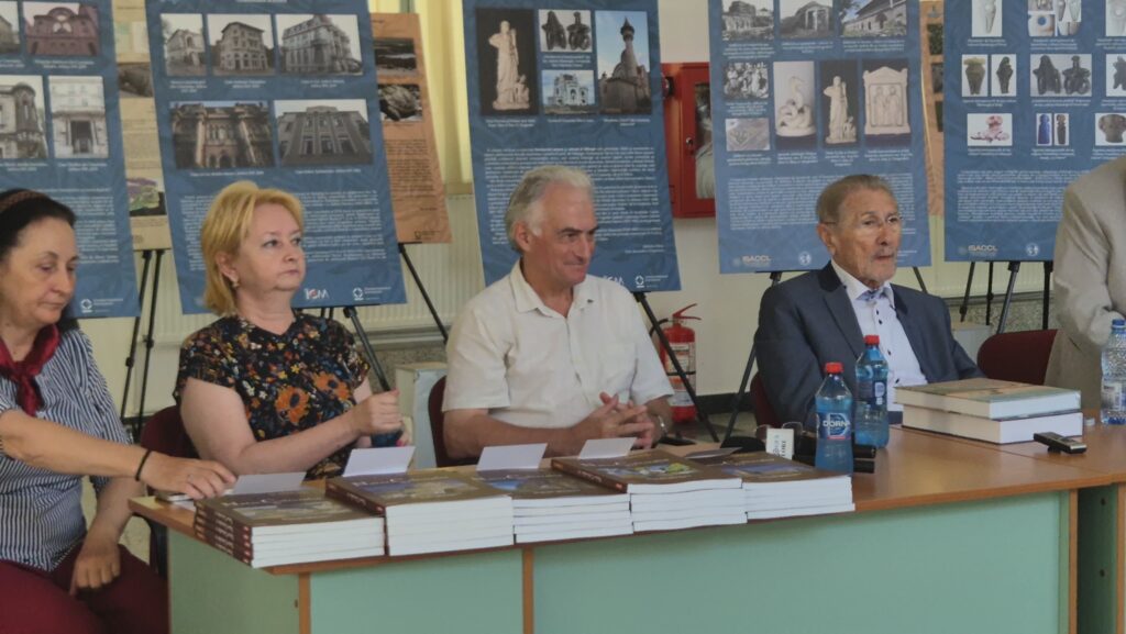 FOTO VIDEO Emil Constantinescu participă la vernisajul dedicat patrimoniului natural și cultural al Dobrogei, la Constanța 13 FOTO VIDEO Emil Constantinescu participă la vernisajul dedicat patrimoniului natural și cultural al Dobrogei, la Constanța bbe49ed2 e054 4833 977e c3e64ed99ea3