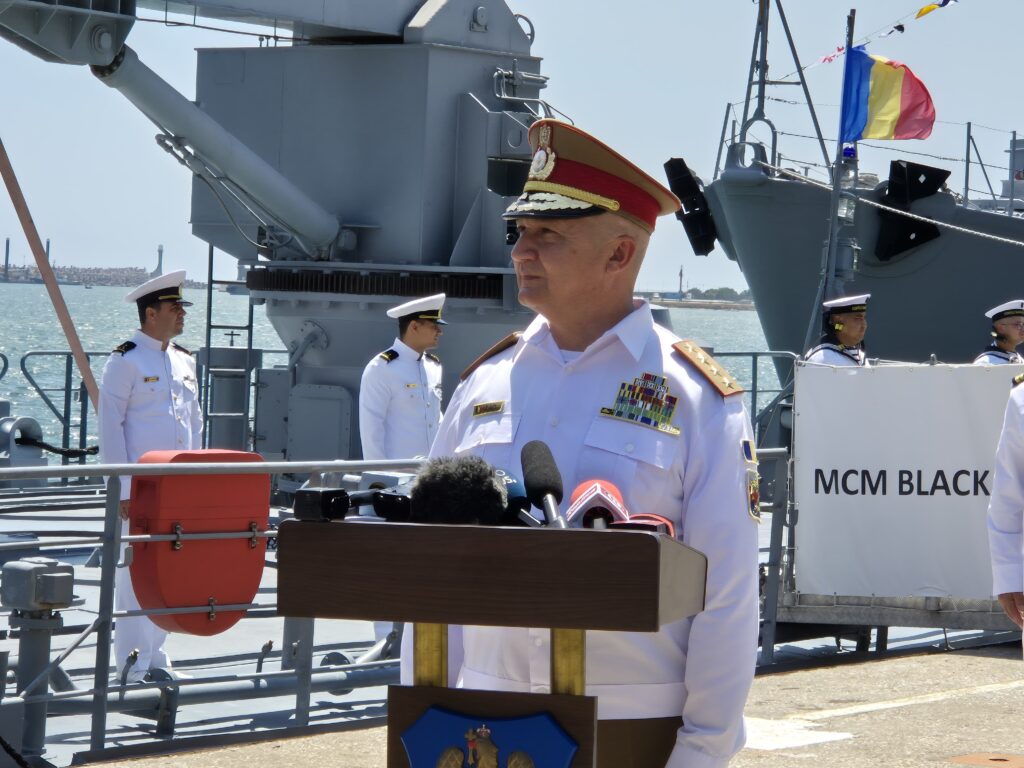 FOTO VIDEO Ionuț Moșteanu, Ministrul Apărării, în Portul Constanța: „Marea Neagră va rămâne un loc al păcii” 8 FOTO VIDEO Ionuț Moșteanu, Ministrul Apărării, în Portul Constanța: „Marea Neagră va rămâne un loc al păcii” c0af4fef 3831 46a1 85fd 4dd3d4ec3b43