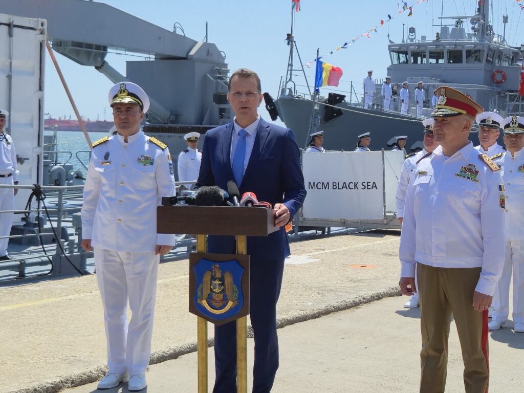 FOTO VIDEO Ionuț Moșteanu, Ministrul Apărării, în Portul Constanța: „Marea Neagră va rămâne un loc al păcii” 2 FOTO VIDEO Ionuț Moșteanu, Ministrul Apărării, în Portul Constanța: „Marea Neagră va rămâne un loc al păcii” c261cf44 a175 4328 82f2 fcd9380f719b