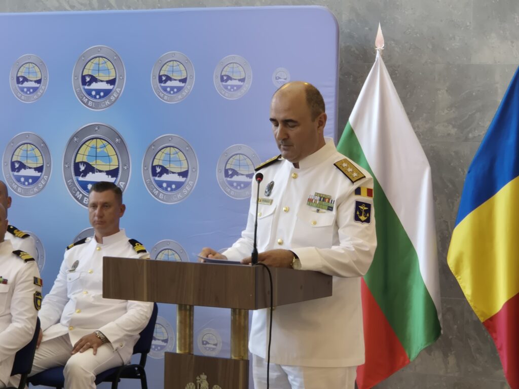 FOTO VIDEO Ministrul Apărării, prezent la preluarea de către România a comenzii Grupului operativ pentru combaterea minelor marine din Marea Neagră 11 FOTO VIDEO Ministrul Apărării, prezent la preluarea de către România a comenzii Grupului operativ pentru combaterea minelor marine din Marea Neagră c3645582 65fd 4145 a74d a8ebdb65d568