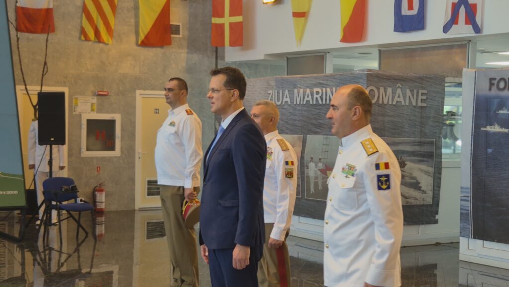 FOTO VIDEO Ministrul Apărării, prezent la preluarea de către România a comenzii Grupului operativ pentru combaterea minelor marine din Marea Neagră 6 FOTO VIDEO Ministrul Apărării, prezent la preluarea de către România a comenzii Grupului operativ pentru combaterea minelor marine din Marea Neagră cd435ab9 1051 449e 8f48 bccd9d3b154a