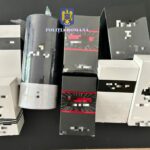 Parfumuri contrafăcute, vândute în parcările mall-urilor din Constanța d244cc07 808f 4573 ba95 5e0a302dce5d