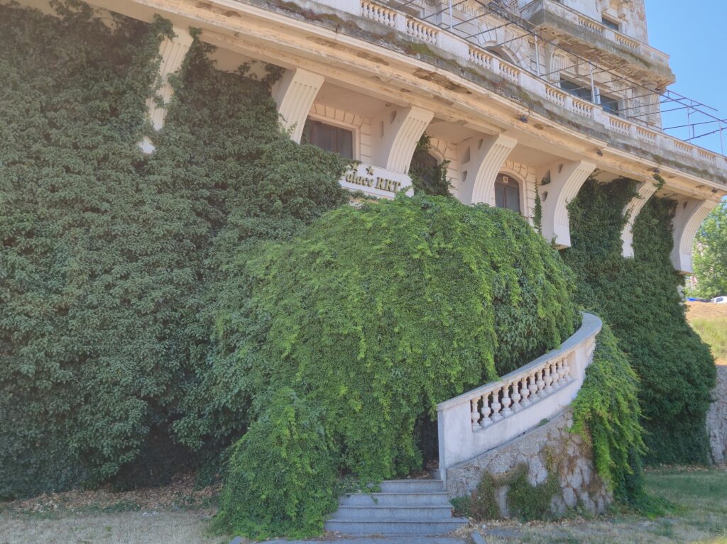 FOTO VIDEO Lucrările de reabilitare ale Hotelului Palace încă nu au început/ Bijuteria culturală va renaște cu un credit de 35 de milioane de lei 5 FOTO VIDEO Lucrările de reabilitare ale Hotelului Palace încă nu au început/ Bijuteria culturală va renaște cu un credit de 35 de milioane de lei e081da31 3052 4c65 afa0 a7dc9e7aab62