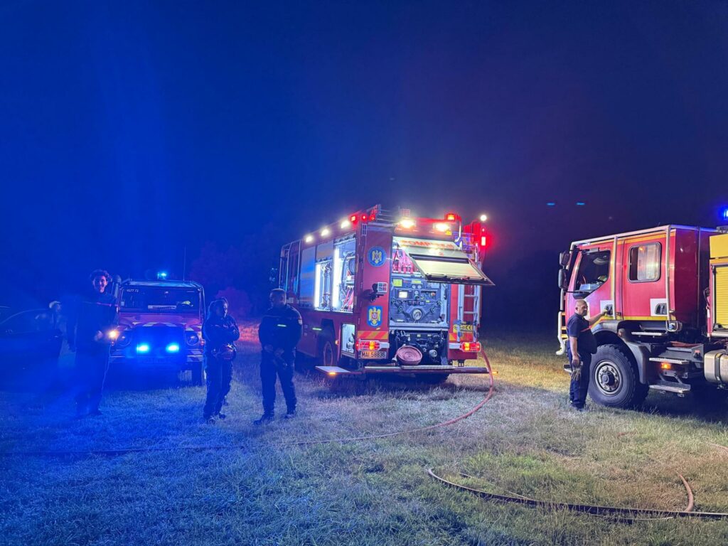 FOTO VIDEO O nouă intervenție a pompierilor români în sprijinul autorităților franceze 9 FOTO VIDEO O nouă intervenție a pompierilor români în sprijinul autorităților franceze e6fa0984 c869 47e8 b1b3 5b469de88ae8
