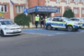 VIDEO Bărbat cu antecedente penale, prins la volan fără permis/ A fost reținut de polițiștii constănțeni ee 7