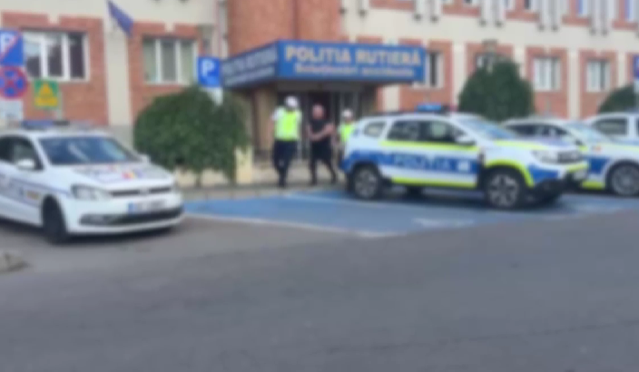 VIDEO Bărbat cu antecedente penale, prins la volan fără permis/ A fost reținut de polițiștii constănțeni ee 7