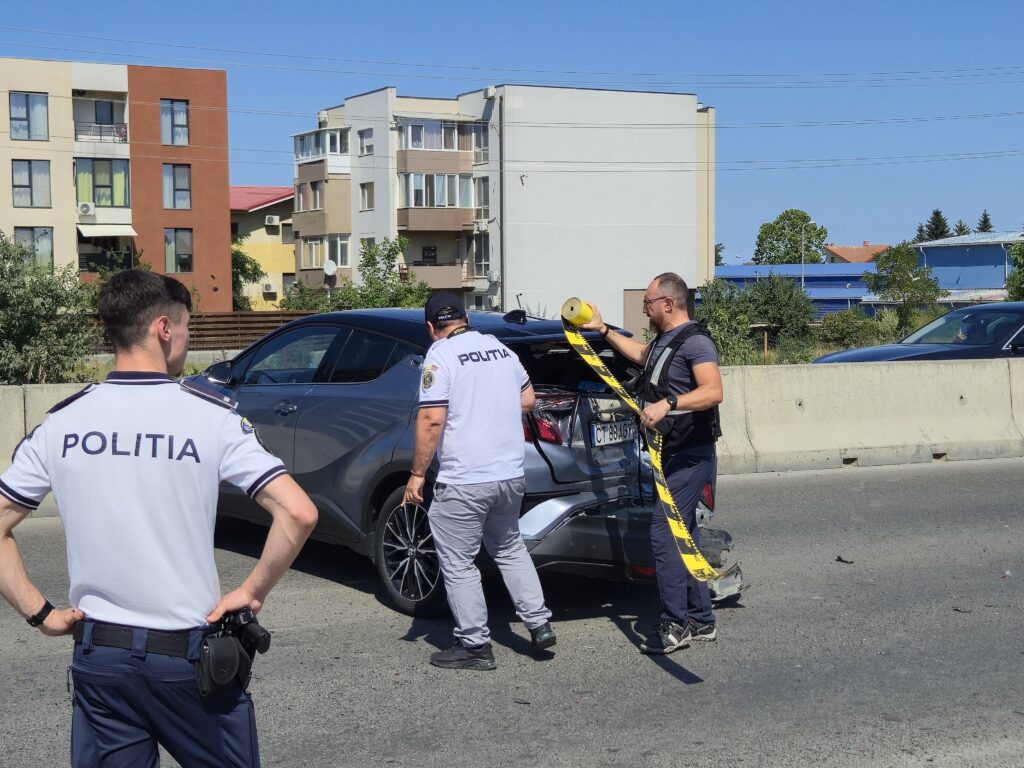 FOTO VIDEO Accident rutier cu PATRU mașini, între Constanța și Ovidiu 6 FOTO VIDEO Accident rutier cu PATRU mașini, între Constanța și Ovidiu f5535387 415e 4f17 bf58 d31d3432be96