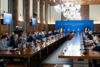 Guvernul modifică Legea Austerității. CASS pentru pensii peste 3.000 de lei până în 2028. Acciza la țigări nu crește până în iunie 2026 guvernul modifica legea austeritatii cass pentru pensii peste 3 000 de lei pana in 2028 acciza la tigari nu creste pana in iunie 2026 987118