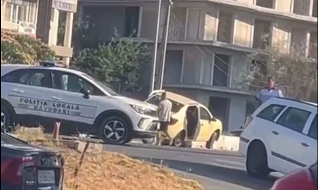 FOTO VIDEO Accident grav în Mamaia Nord: PATRU persoane au ajuns la spital, dintre care una în COMĂ 3 FOTO VIDEO Accident grav în Mamaia Nord: PATRU persoane au ajuns la spital, dintre care una în COMĂ hhh