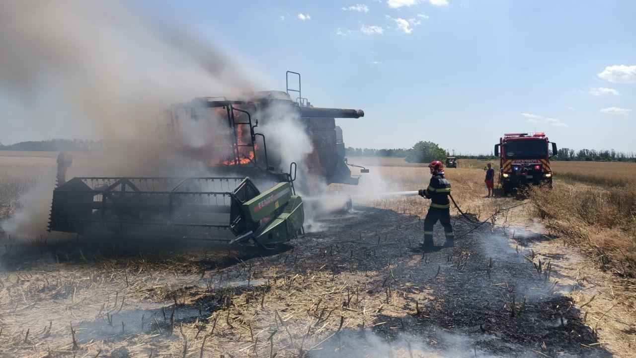 O combină a luat foc, între Corbu și Vadu UPDATE incendiu galati combina