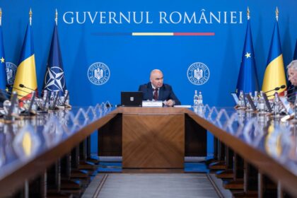 SURSE Guvernul pregătește majorarea TVA la 21% de la 1 august. CASS pentru pensii peste 3.000 de lei. Se introduce supra-taxa pe bănci surse guvernul pregateste pachetul fiscal de austeritate cass de 10 pentru pensii peste 3 000 lei in discutie majorarea tva la 21 985705