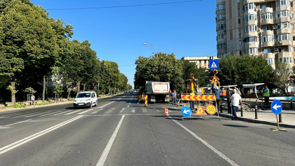 Restricții de trafic pe bulevardul Tomis: încep lucrările de reabilitare a trotuarelor și modernizare a iluminatului public 5 Restricții de trafic pe bulevardul Tomis: încep lucrările de reabilitare a trotuarelor și modernizare a iluminatului public 1 1 27