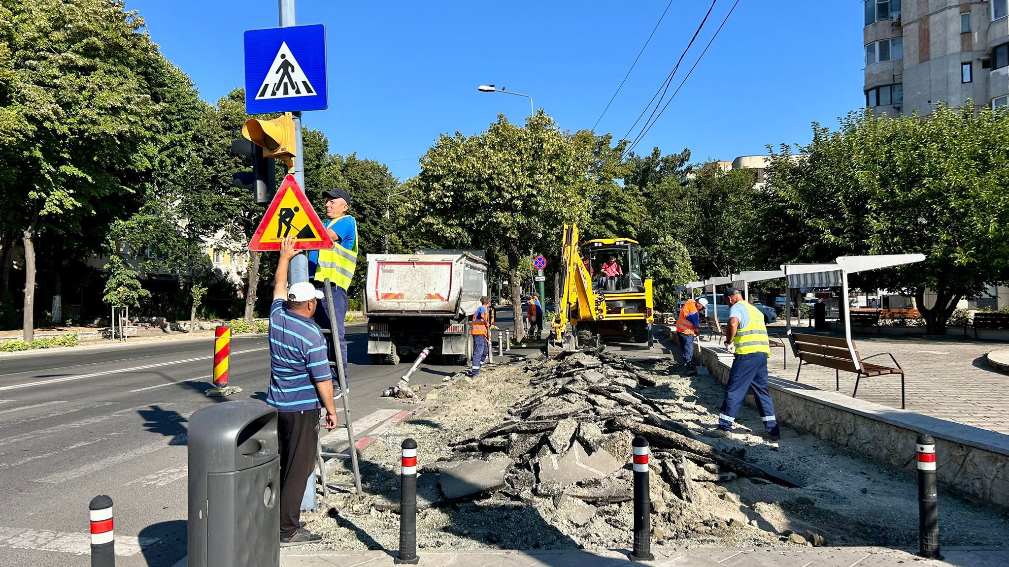 Restricții de trafic pe bulevardul Tomis: încep lucrările de reabilitare a trotuarelor și modernizare a iluminatului public 1 2 25 1