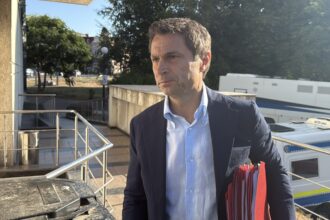 FOTO VIDEO Curtea de Apel decide AZI SOARTA primarului din Mangalia, Radu Cristian/ DNA Constanța cere AREST pentru acuzații grave: 645.000 de euro mită, terenuri și haine de lux IMG 5350