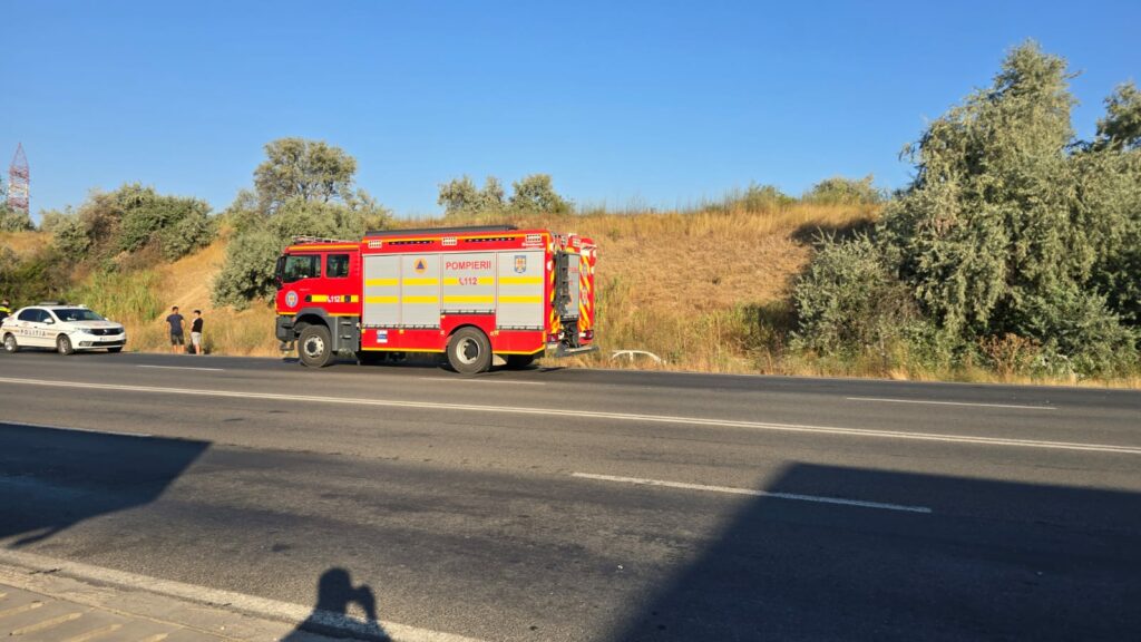 FOTO VIDEO/ Accident la Năvodari: O șoferiță a ajuns cu mașina în șanț 9 FOTO VIDEO/ Accident la Năvodari: O șoferiță a ajuns cu mașina în șanț WhatsApp Image 2025 08 02 at 08.57.04