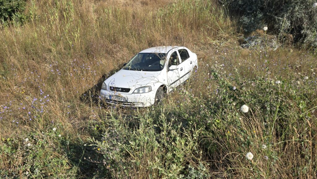 FOTO VIDEO/ Accident la Năvodari: O șoferiță a ajuns cu mașina în șanț 4 FOTO VIDEO/ Accident la Năvodari: O șoferiță a ajuns cu mașina în șanț WhatsApp Image 2025 08 02 at 08.57.06