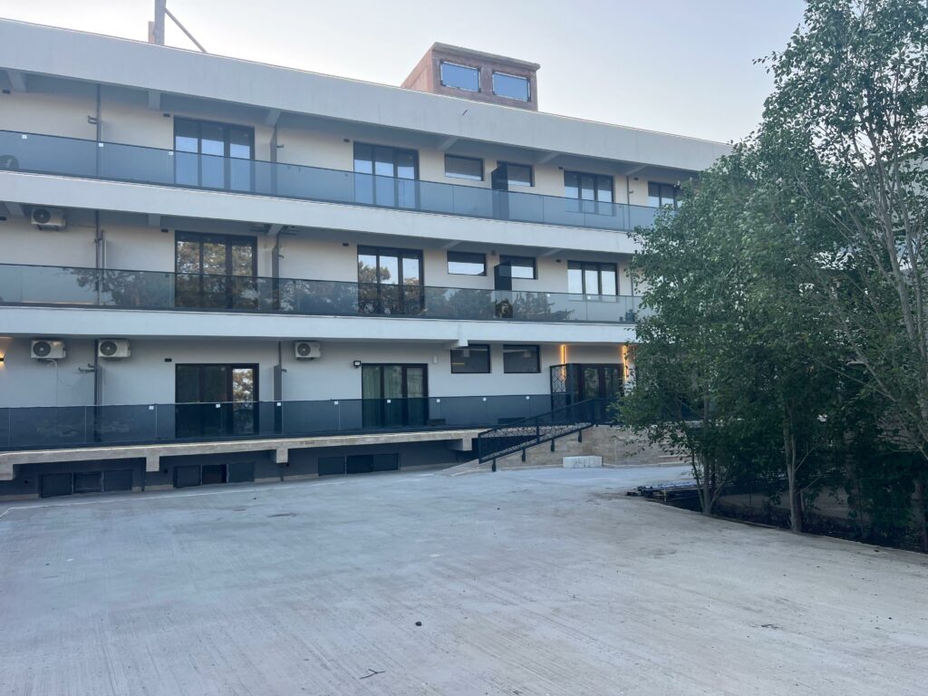 Galerie Foto Video/ Vacanță pe litoral fără stres: cazare în Saturn, Mangalia, la 5 minute de plajă, cu loc de parcare inclus 6 Galerie Foto Video/ Vacanță pe litoral fără stres: cazare în Saturn, Mangalia, la 5 minute de plajă, cu loc de parcare inclus WhatsApp Image 2025 08 09 at 20.16.24
