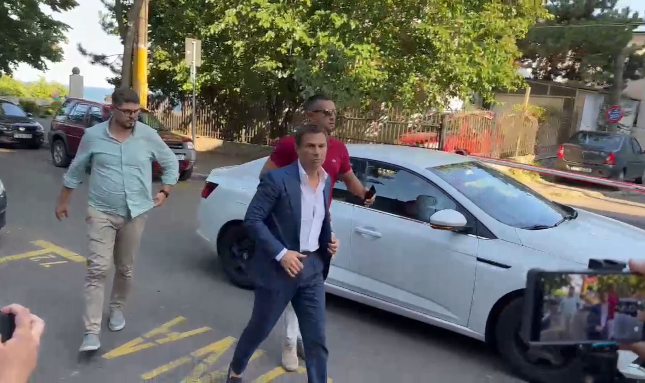 FOTO VIDEO Primarul Mangaliei, Cristian Radu, AUDIAT la DNA Constanța într-un NOU dosar de corupție: anchetatorii vizează o mită de 600.000 de euro WhatsApp Image 2025 08 20 at 17.37.03 1