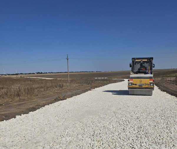 FOTO DJCT: Continuă lucrările de modernizare pe DJ 392 Pecineaga – Vânători Screenshot 2025 09 08 115627