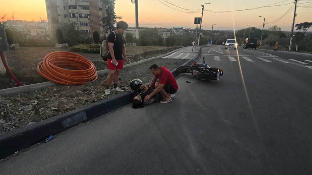 FOTO VIDEO Motociclist implicat într-un accident la intrare în Năvodari WhatsApp Image 2025 09 15 at 19.24.58 2