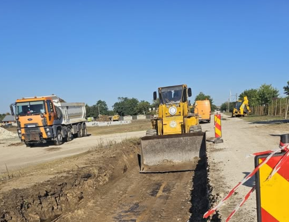 FOTO DJCT, lucrări pe drumul DJ 392 Pecineaga-Vânători image 9